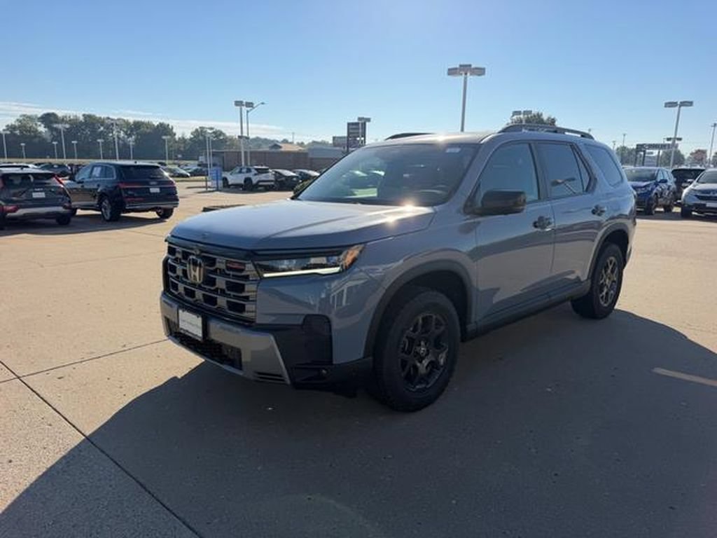New 2026 Honda Pilot TrailSport image 7