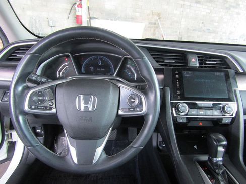Used 2016 Honda Civic Touring image 16