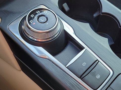 Certified 2022 Ford Escape SEL w/ Technology Package image 31