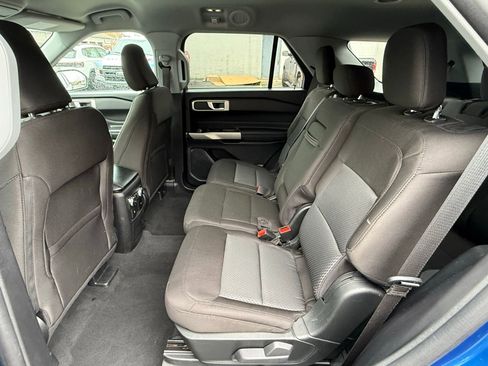 Used 2022 Ford Explorer XLT AWD/4WD image 13