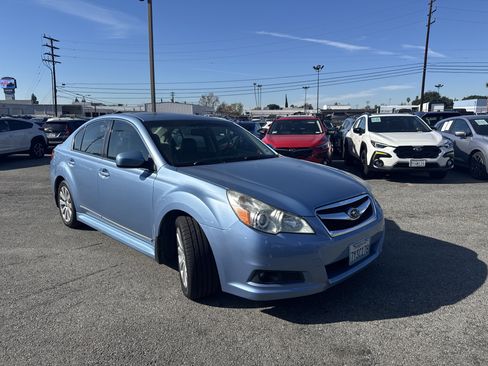 Used 2012 Subaru Legacy 3.6R Limited image 2