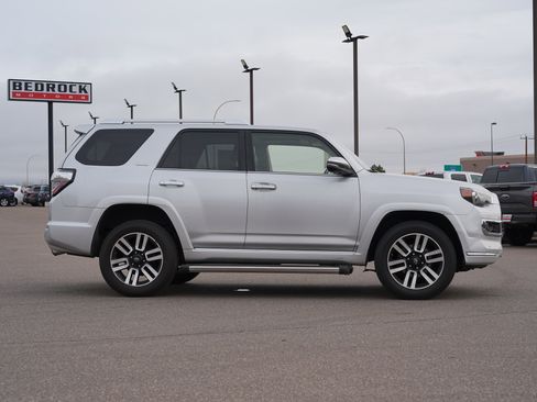 Used 2021 Toyota 4Runner Limited AWD/4WD image 2