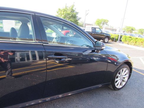 Used 2009 Lexus IS 250 AWD image 12