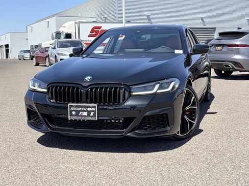 Used 2023 BMW 540i w/ M Sport Package RWD image 3