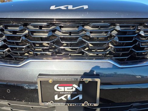 Used 2024 Kia Sorento S image 35