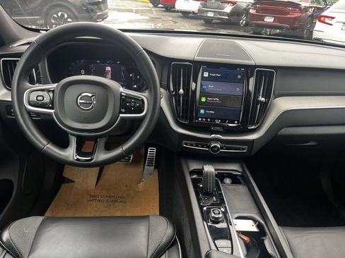 Certified 2022 Volvo XC60 B6 R-Design w/ Advanced Package image 2