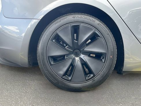 Used 2025 Tesla Model 3 Long Range RWD image 29