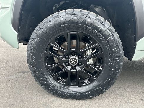 Used 2025 Toyota Tundra SR5 AWD/4WD image 12