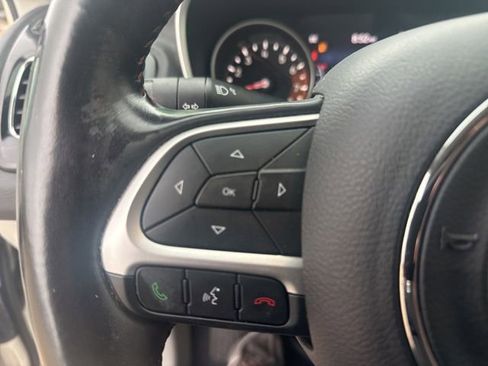 Used 2020 Jeep Compass Limited FWD image 12