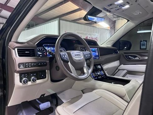 Used 2021 GMC Yukon Denali w/ Denali Ultimate Package AWD/4WD image 11