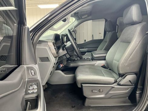 Used 2025 Ford F150 XLT w/ Equipment Group 301A Standard image 19