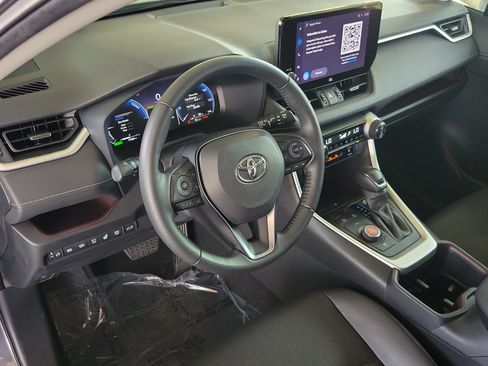 Used 2024 Toyota RAV4 Limited w/ Advanced Technology Package AWD/4WD image 18
