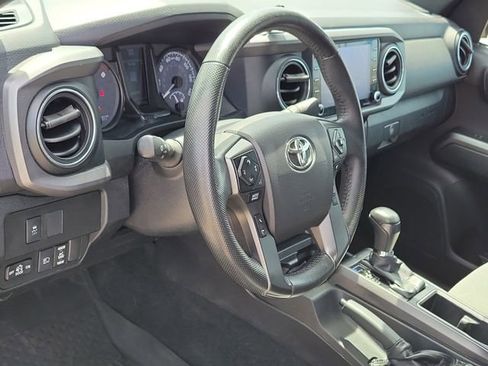 Used 2021 Toyota Tacoma TRD Sport AWD/4WD image 7