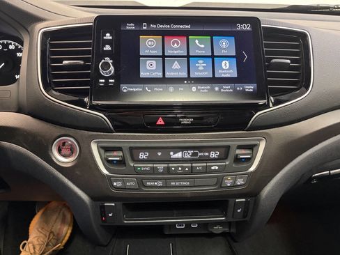 Used 2025 Honda Ridgeline TrailSport image 16