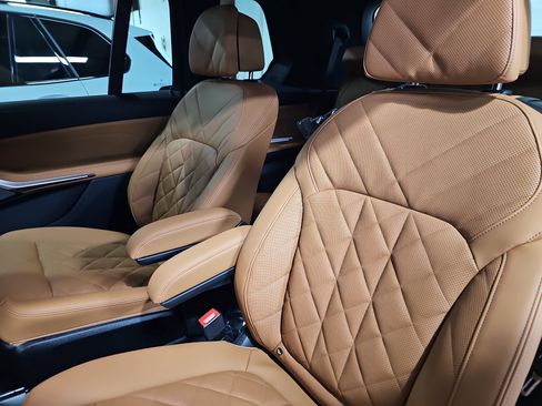 New 2026 BMW X7 xDrive40i w/ M Sport Package image 16