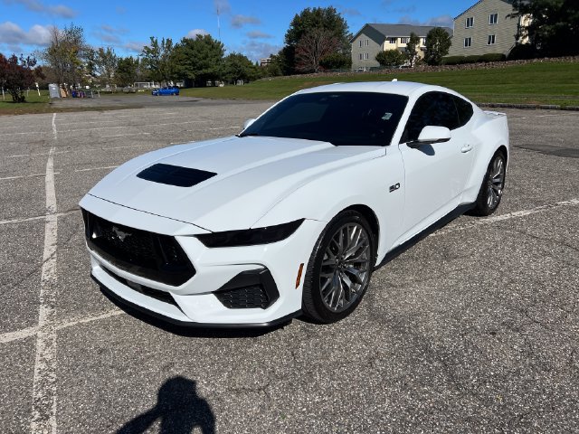 Used 2024 Ford Mustang GT Premium RWD image 5
