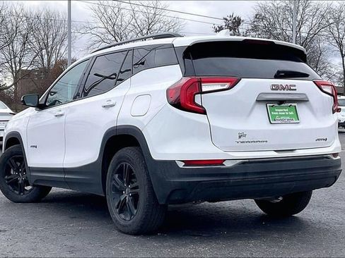 Used 2023 GMC Terrain AT4 image 12