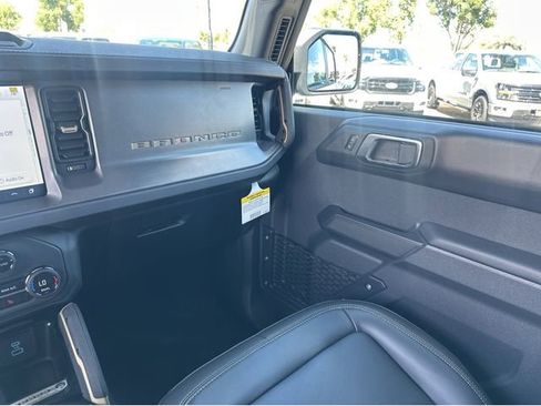 New 2025 Ford Bronco Badlands image 8