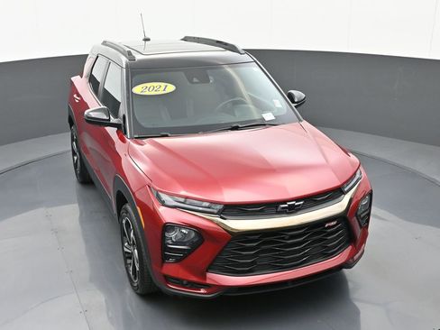 Used 2021 Chevrolet TrailBlazer RS w/ Sun and Liftgate Package image 38