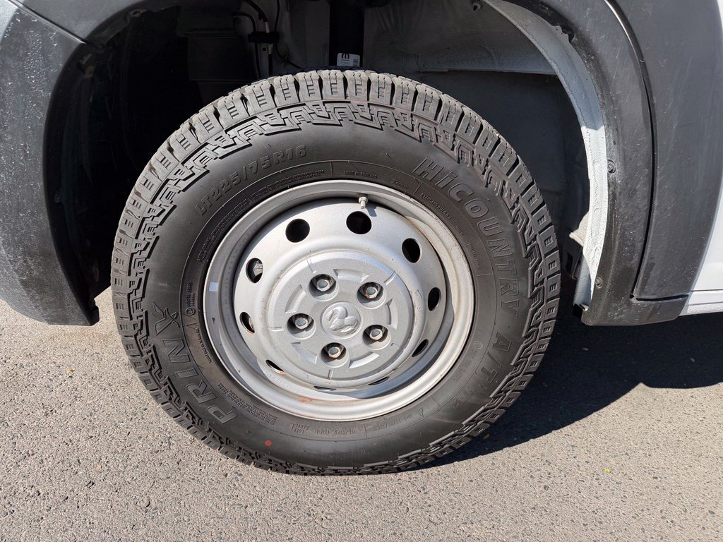 Used 2023 RAM ProMaster 3500 FWD image 11