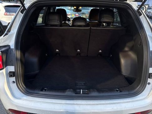 Used 2024 Jeep Compass Latitude image 12
