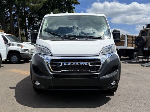 Used 2025 RAM ProMaster 2500 w/ U-Haul Equipment Group FWD image 14