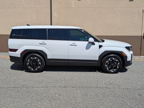 New 2026 Hyundai Santa Fe SE image 3