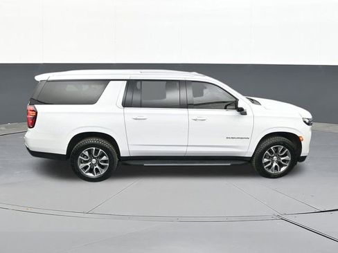 Used 2024 Chevrolet Suburban LT w/ LT Signature Package image 64