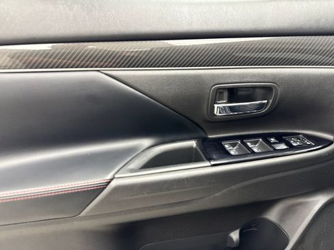 Used 2020 Mitsubishi Outlander LE FWD image 33