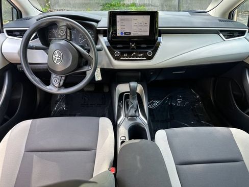 Used 2025 Toyota Corolla LE FWD image 19