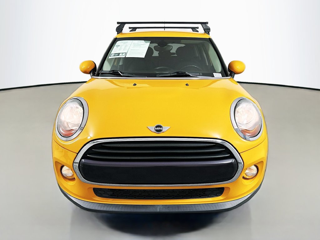Used 2018 MINI Cooper 4-Door Hardtop FWD image 2