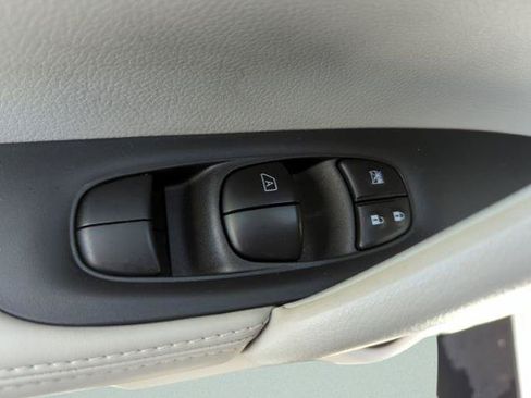 Certified 2021 Nissan Rogue Sport SL w/ Premium Package FWD image 29