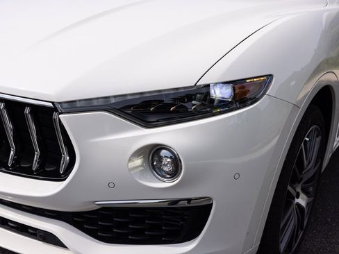 Used 2022 Maserati Levante GT AWD/4WD image 13