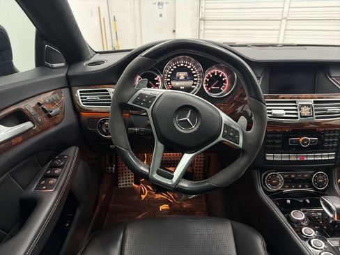 Used 2014 Mercedes-Benz CLS 63 AMG S-Model image 21
