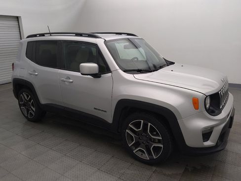 Used 2020 Jeep Renegade Latitude w/ Popular Equipment Group FWD image 11