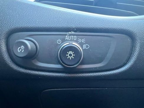 Used 2024 Chevrolet Malibu LT FWD image 11