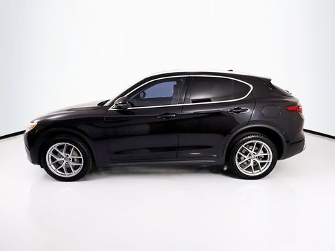 Used 2018 Alfa Romeo Stelvio AWD image 8