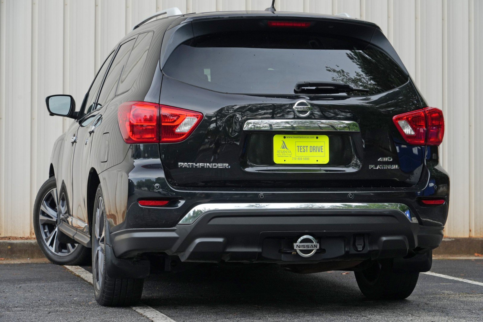 Used 2017 Nissan Pathfinder Platinum AWD/4WD image 5