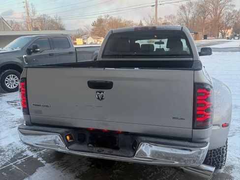 Used 2007 Dodge Ram 3500 Truck SLT w/ Light Group image 4
