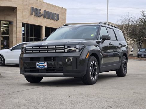 Used 2025 Hyundai Santa Fe SEL image 3