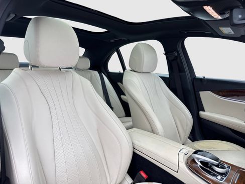 Used 2019 Mercedes-Benz E 450 4MATIC Sedan w/ Premium Package image 40