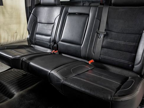 Used 2018 GMC Sierra 3500 Denali w/ Duramax Plus Package image 32