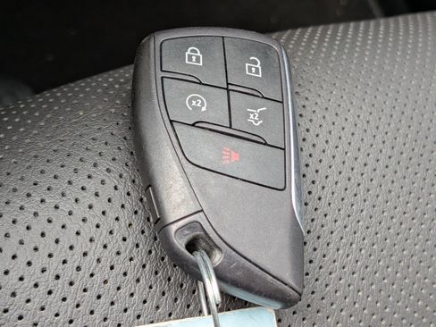 Certified 2023 Buick Envision Essence FWD image 32
