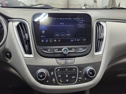 Used 2023 Chevrolet Malibu LT image 31