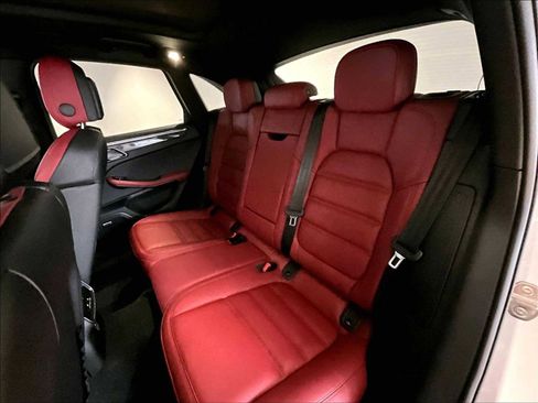 New 2026 Porsche Macan GTS image 28