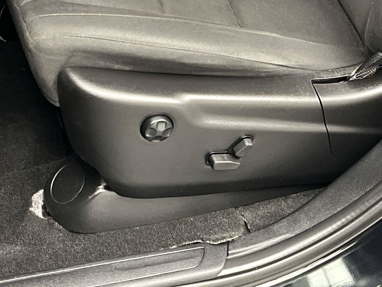Used 2022 Dodge Durango SXT AWD/4WD image 9