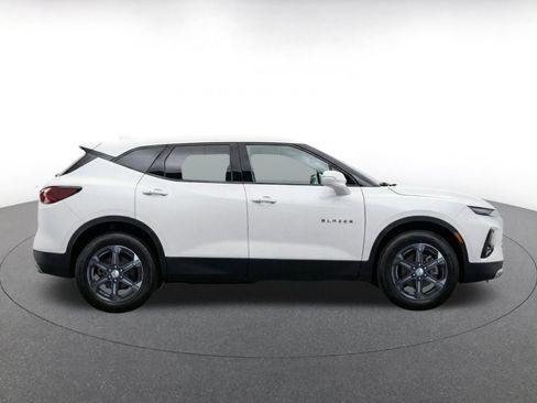 Used 2026 Chevrolet Blazer LT FWD image 8
