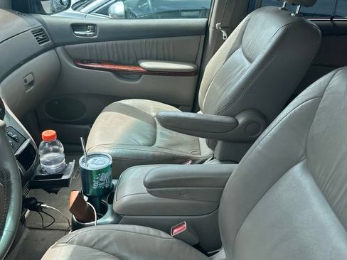 Used 2004 Toyota Sienna XLE FWD image 5