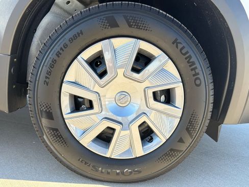 New 2026 Nissan Kicks S image 10