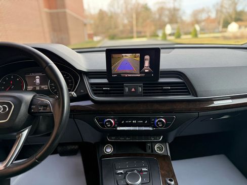 Used 2018 Audi Q5 2.0T Premium image 29